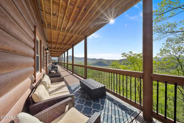 $2,999,999 | 4130 Sherwood Heights Way, Pigeon Forge, TN 37863