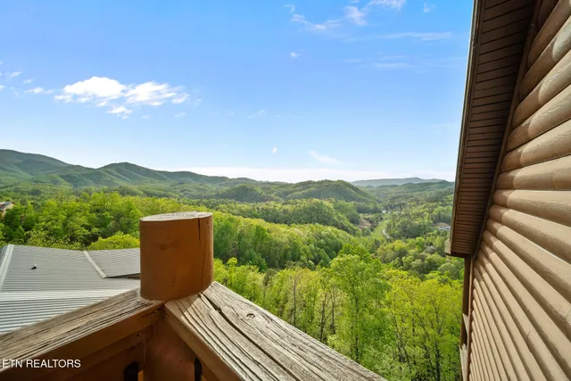 $2,999,999 | 4130 Sherwood Heights Way, Pigeon Forge, TN 37863