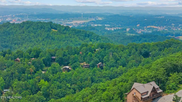 $2,999,999 | 4130 Sherwood Heights Way, Pigeon Forge, TN 37863