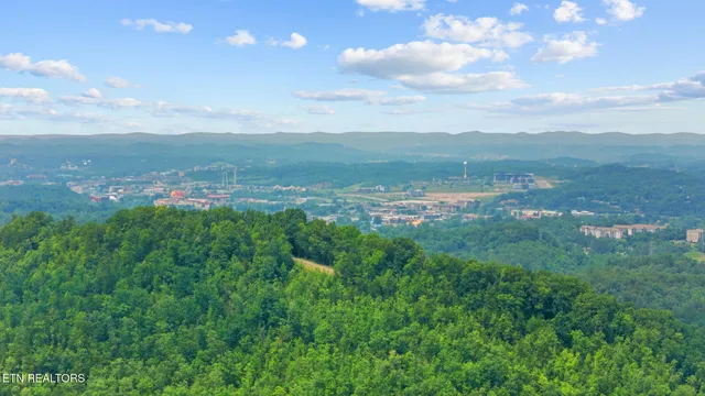 $2,999,999 | 4130 Sherwood Heights Way, Pigeon Forge, TN 37863