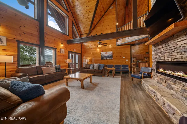 $2,999,999 | 4130 Sherwood Heights Way, Pigeon Forge, TN 37863