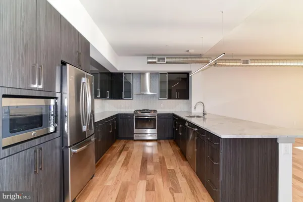$3,105 | 1125 Sansom Street, Unit 2B304, Philadelphia, PA 19107