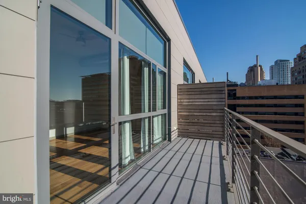 $3,105 | 1125 Sansom Street, Unit 2B304, Philadelphia, PA 19107