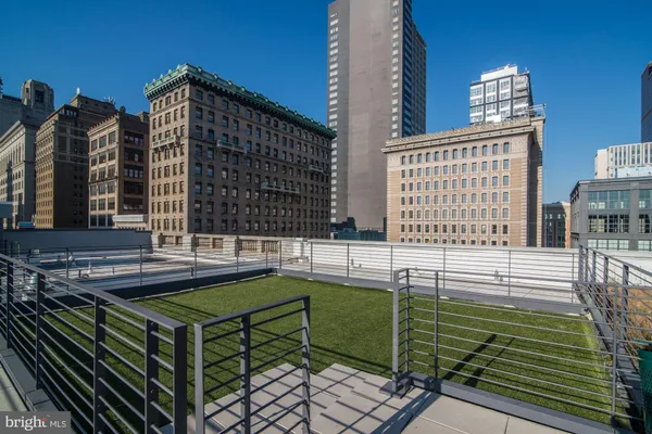 $3,105 | 1125 Sansom Street, Unit 2B304, Philadelphia, PA 19107