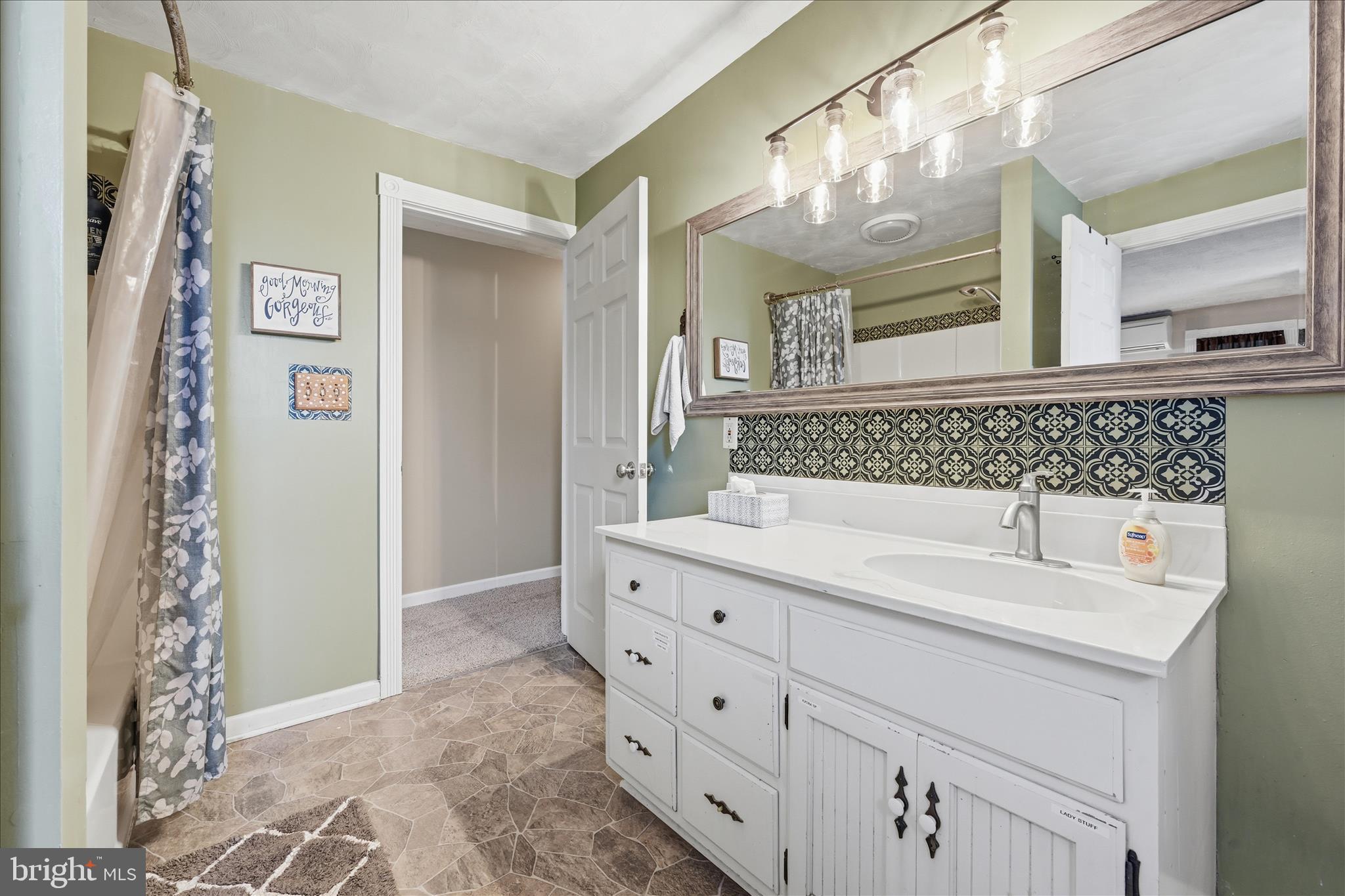 157 Millway Road Ephrata, PA 17522 - Photo 28 of 42 Bathroom
