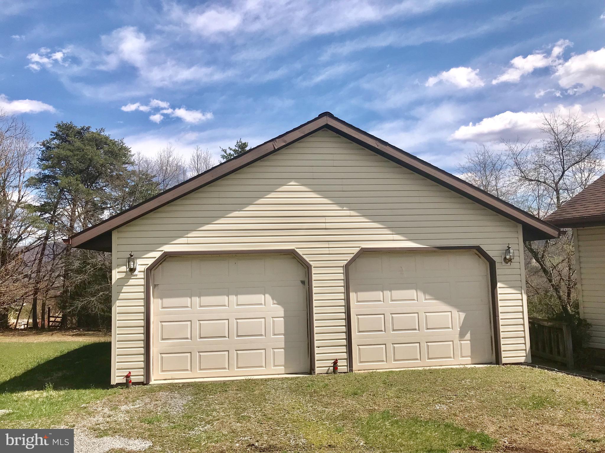 891 Murphy Road Berkeley Springs, WV 25411 - Photo 24 of 32 Gallery Image 24