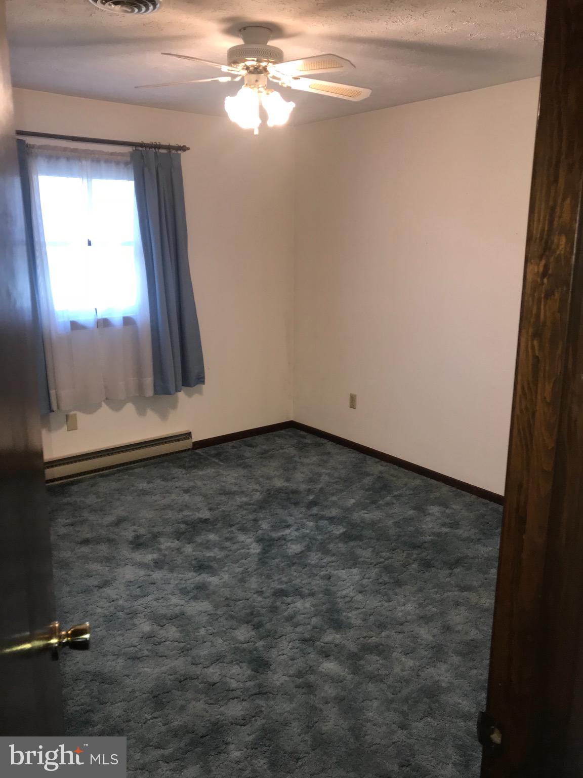 891 Murphy Road Berkeley Springs, WV 25411 - Photo 9 of 32 Gallery Image 9