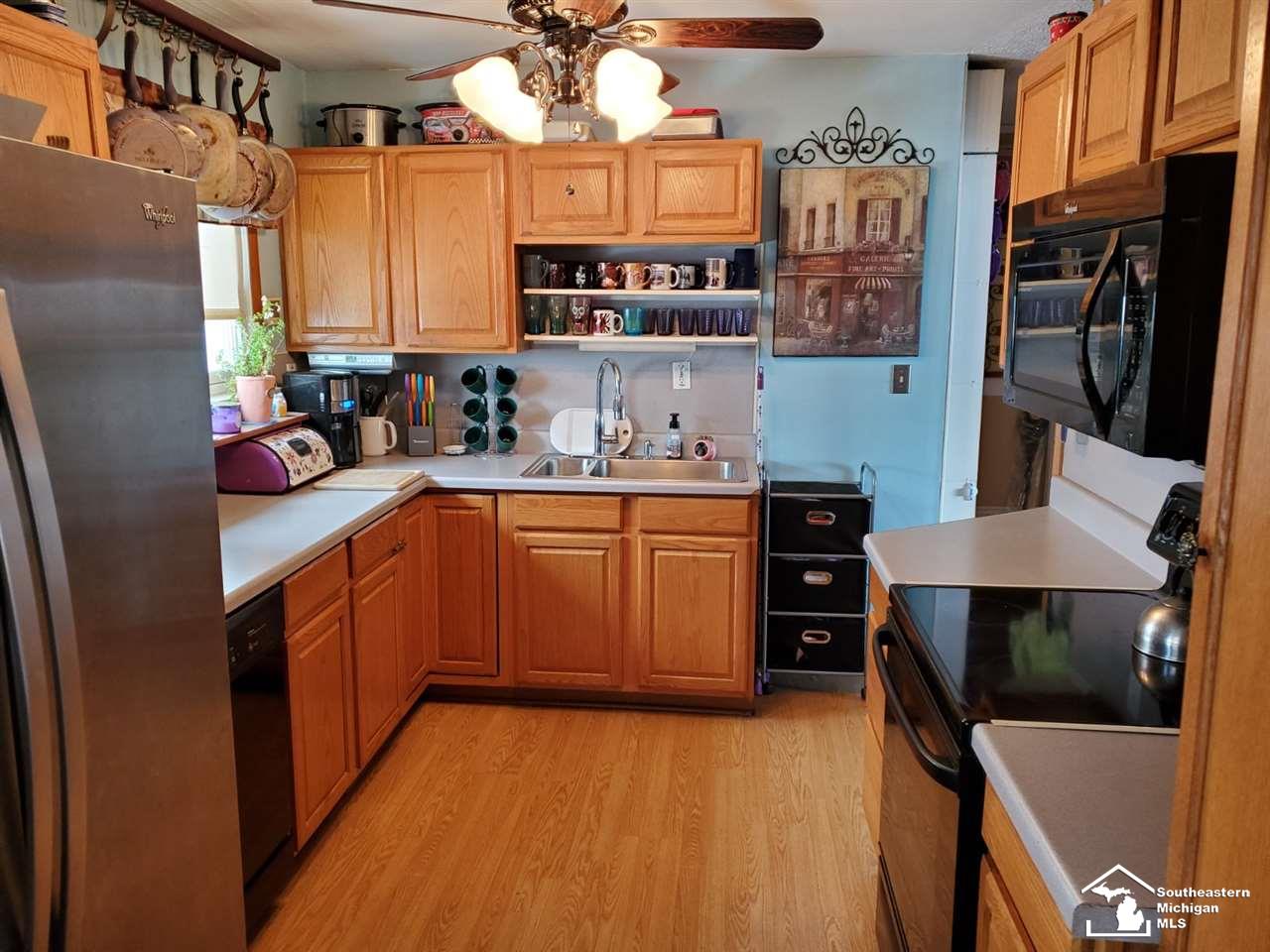 322 Lasalle Road Monroe, MI 48162 - Photo 4 of 8 50004722-3.JPG