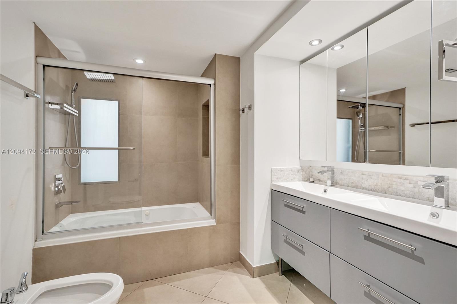 4726 Alton Road Miami Beach, FL 33140 - Photo 36 of 67 Gallery Image 36