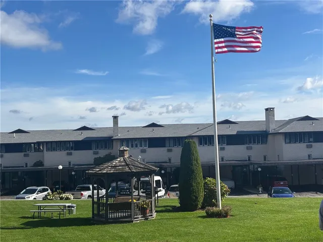 $2,250 | 400 Narragansett Parkway, Unit WA10, Warwick, RI 02888