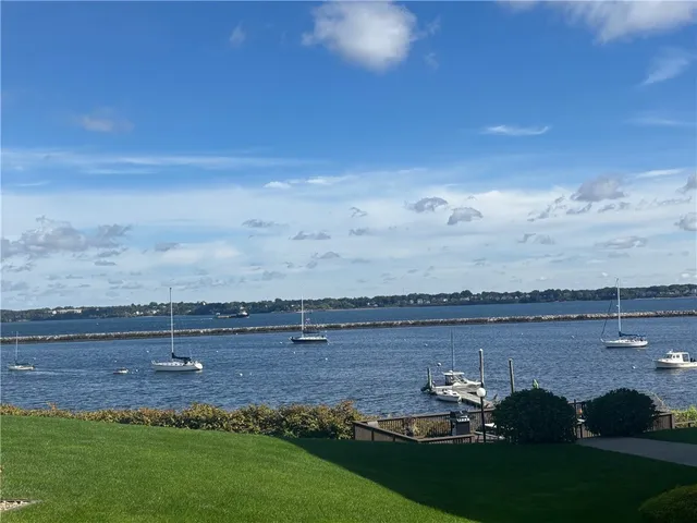 $2,250 | 400 Narragansett Parkway, Unit WA10, Warwick, RI 02888