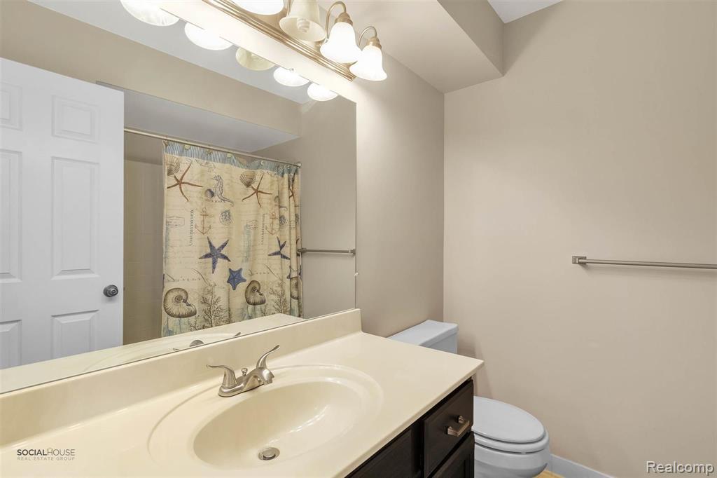 22311 Chelsea Lane Novi, MI 48167 - Photo 36 of 49