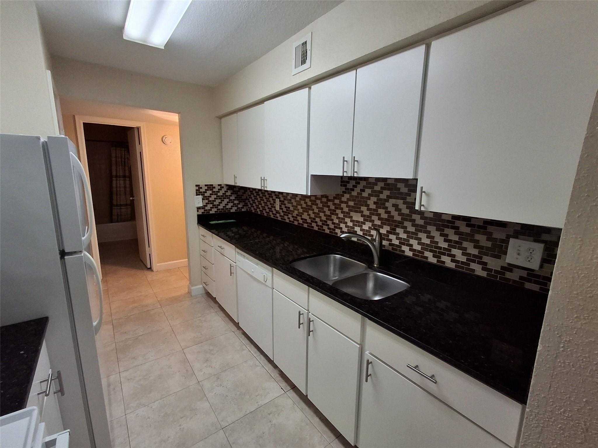 899 Riverside Drive, Unit 613 Coral Springs, FL 33071 - Photo 15 of 30 Photo 20