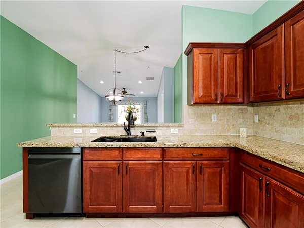 $398,000 | 5563 43rd Court, Vero Beach, FL 32967