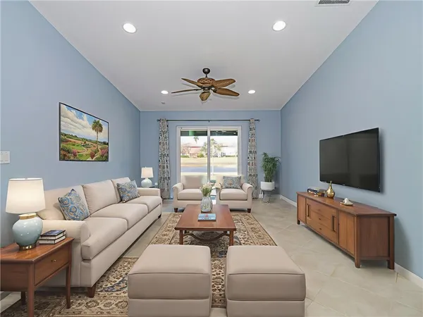 $398,000 | 5563 43rd Court, Vero Beach, FL 32967