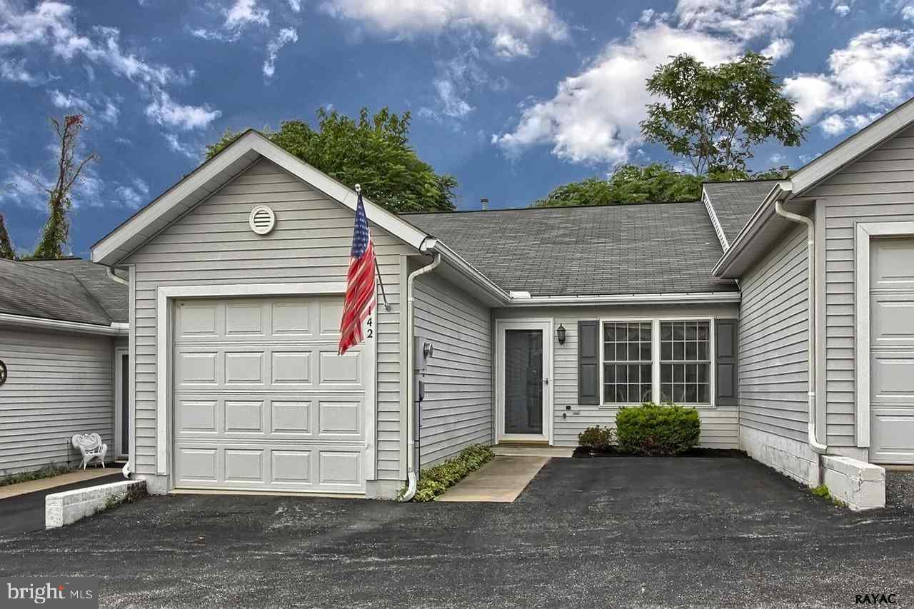 142 Country Ridge Drive Red Lion, PA 17356 - Photo 1 of 25 Gallery Image 1