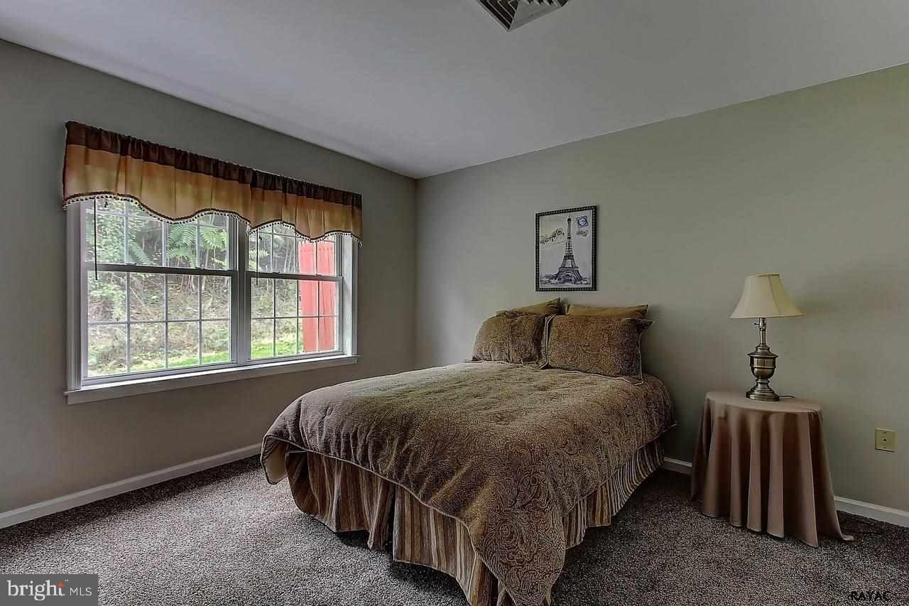 142 Country Ridge Drive Red Lion, PA 17356 - Photo 13 of 25 Gallery Image 13