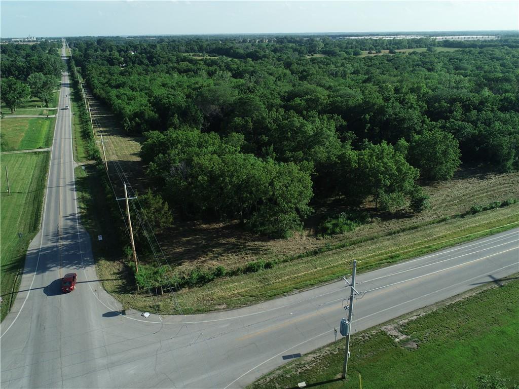 19920 South Gardner Road Gardner, KS 66030 - Photo 16 of 25