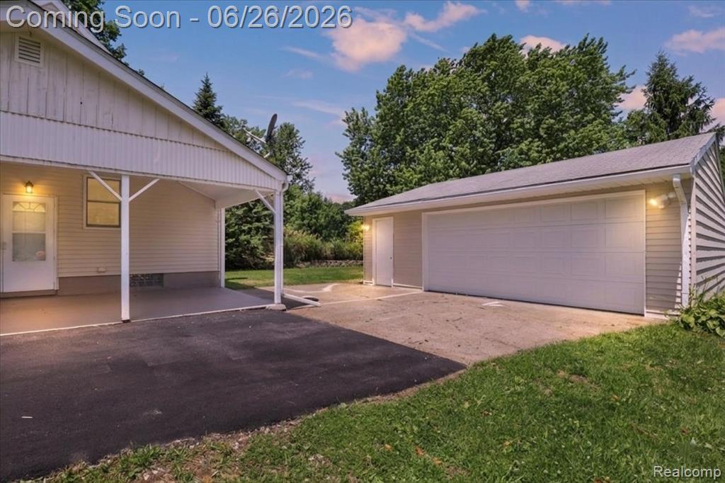 43600 Crowley Road Belleville, MI 48111 - Photo 2 of 33