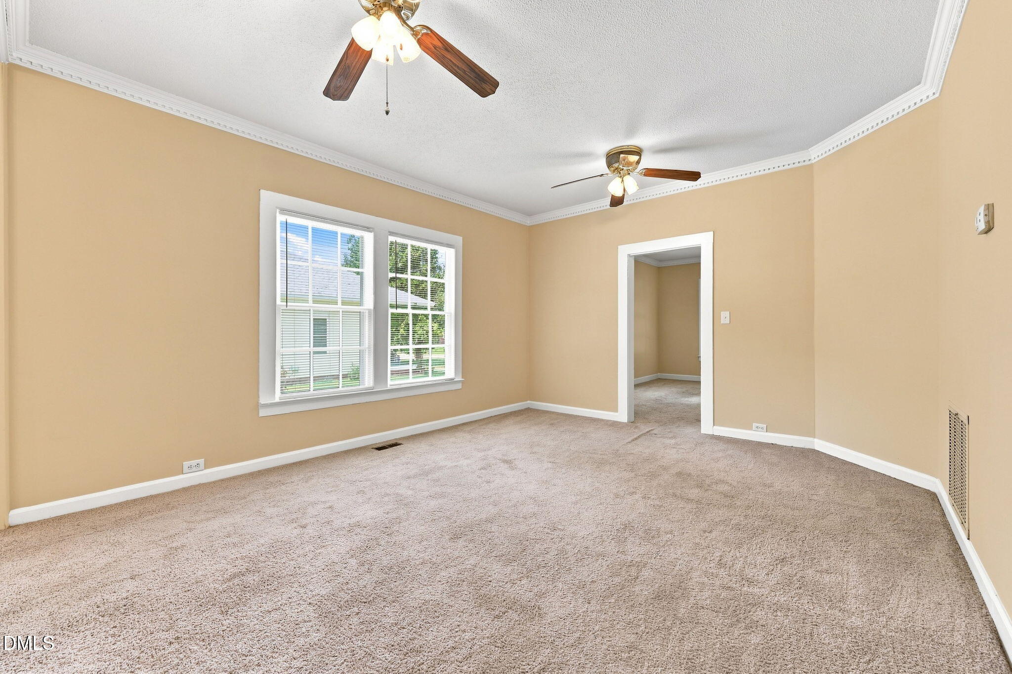 307 East F Street Erwin, NC 28339 - Photo 9 of 39 30-web-or-mls-IMG_1333