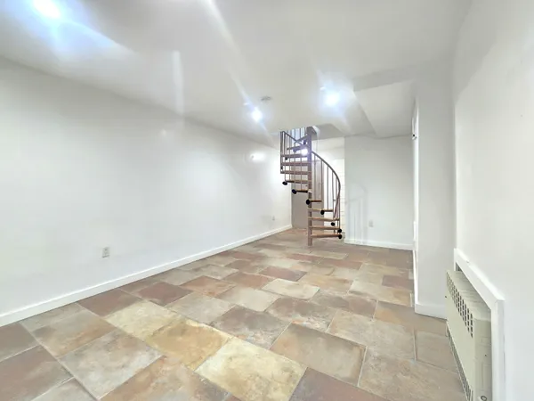 $4,700 | 218 Withers Street, Unit 1A | Williamsburg