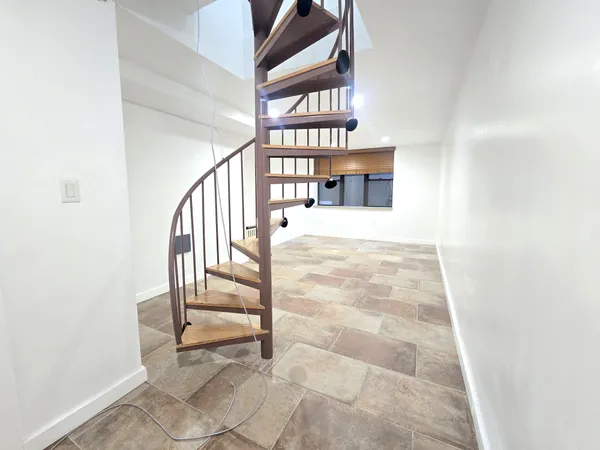 $4,700 | 218 Withers Street, Unit 1A | Williamsburg