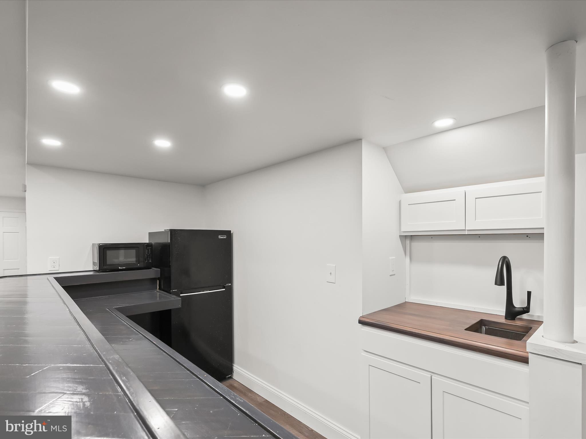 3720 Buffalo Road New Windsor, MD 21776 - Photo 56 of 115 Wet Bar