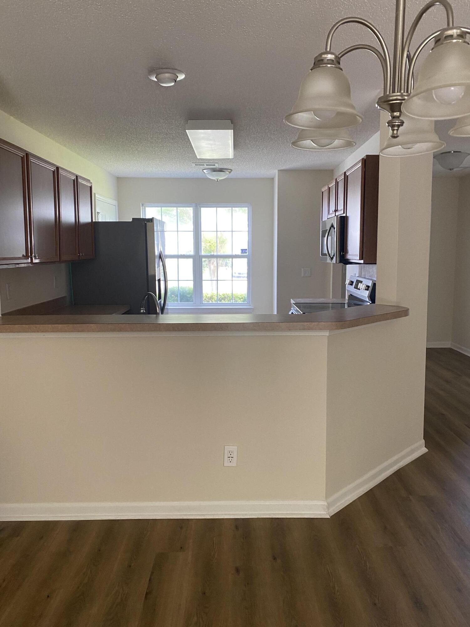 1285 River Rock Road Hanahan, SC 29410 - Photo 12 of 33 IMG_4938