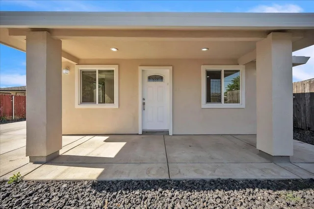 a view of an entryway of a house