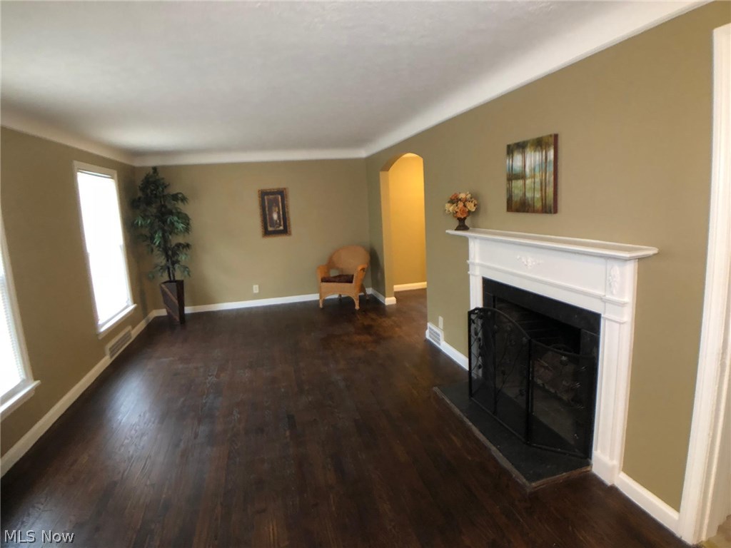 4003 Northampton Road Cleveland Heights, OH 44121 - Photo 2 of 33