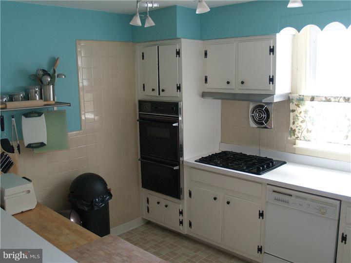 645 Wanamaker Road Jenkintown, PA 19046 - Photo 14 of 25 Gallery Image 14