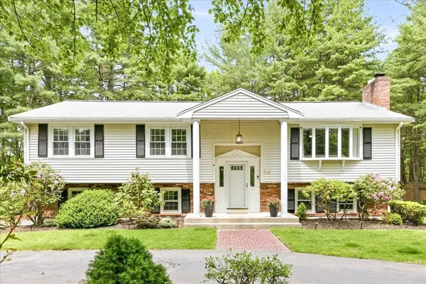 $750,000 | 94 High Street, Walpole, MA 02081