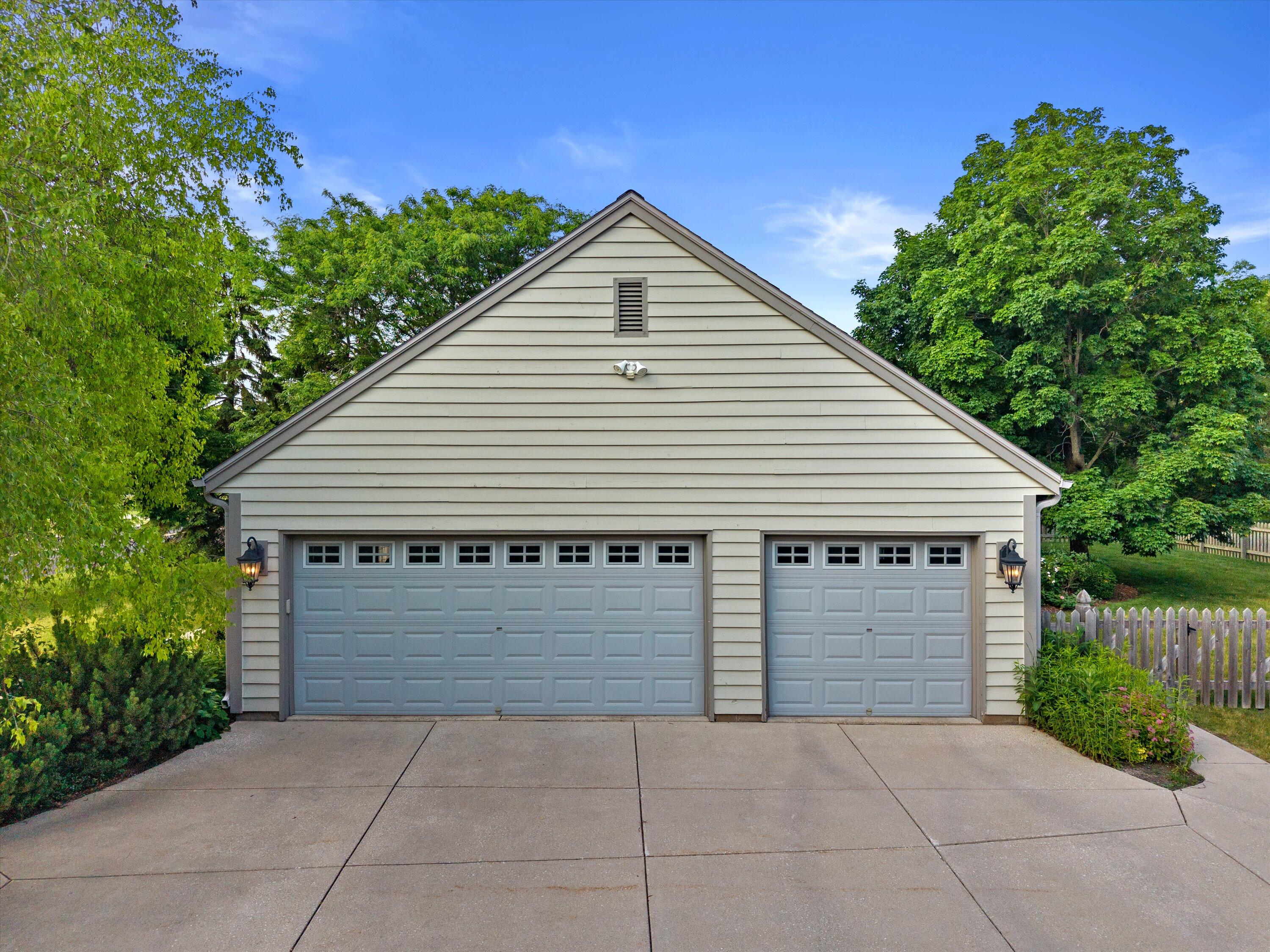 990 South Springdale Road Waukesha, WI 53186 - Photo 42 of 45 3 car garage