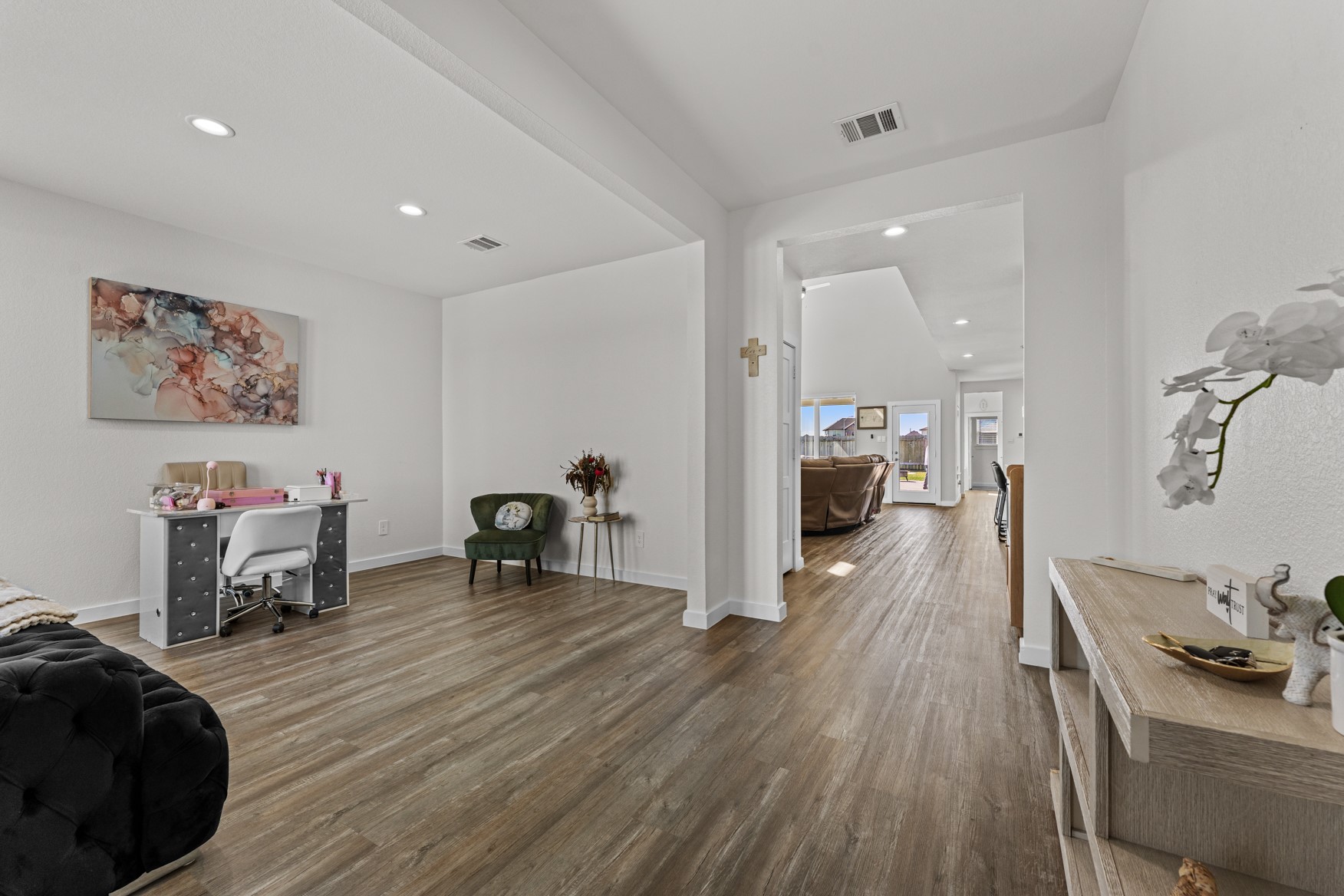 22503 Modica Rift Lane Katy, TX 77449 - Photo 4 of 42 a living room with furniture and a wooden floor