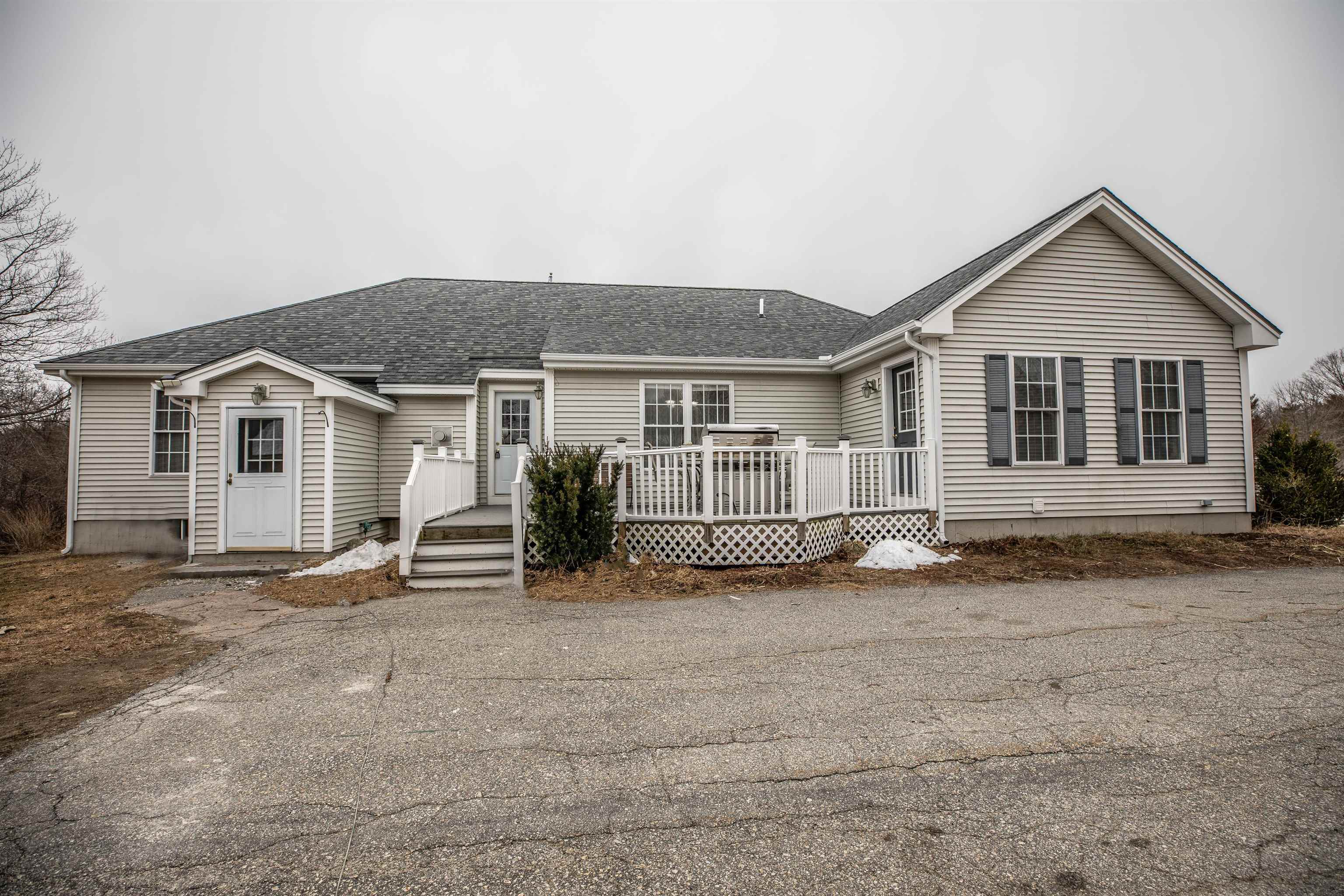 233 Bunker Hill Road Auburn, NH 03032 - Photo 3 of 39 Gallery Image 3