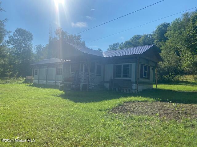 19 Cleveland Road Johnsburg, NY 12843 - Photo 4 of 26 IMG_7199