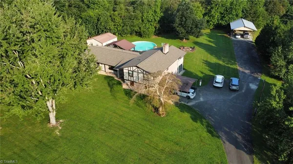 $462,500 | 153 Fresh Water Lane, Mount Airy, NC 27030