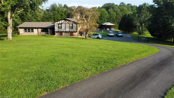 $462,500 | 153 Fresh Water Lane, Mount Airy, NC 27030