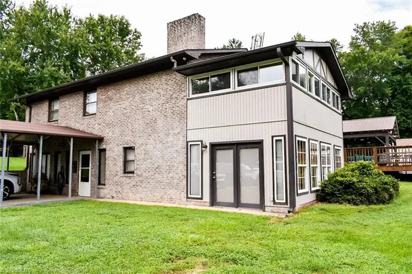 $462,500 | 153 Fresh Water Lane, Mount Airy, NC 27030