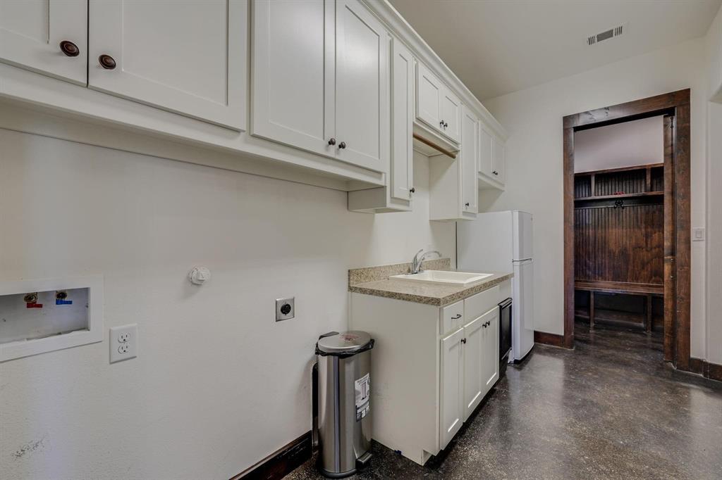 11445 Foutch Road Pilot Point, TX 76258 - Photo 17 of 40