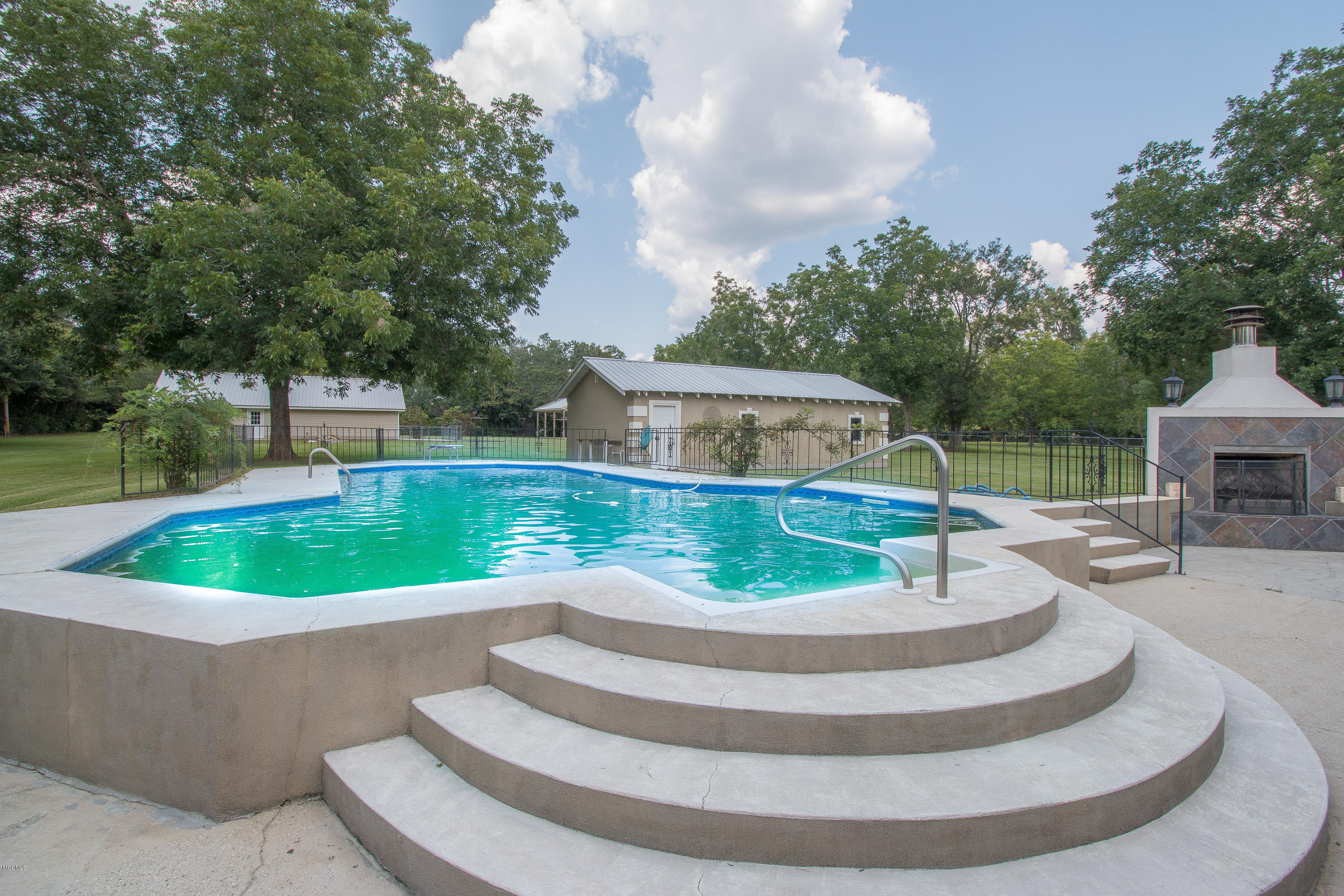 13482 John Clark Road Gulfport, MS 39503 - Photo 20 of 32 Pool