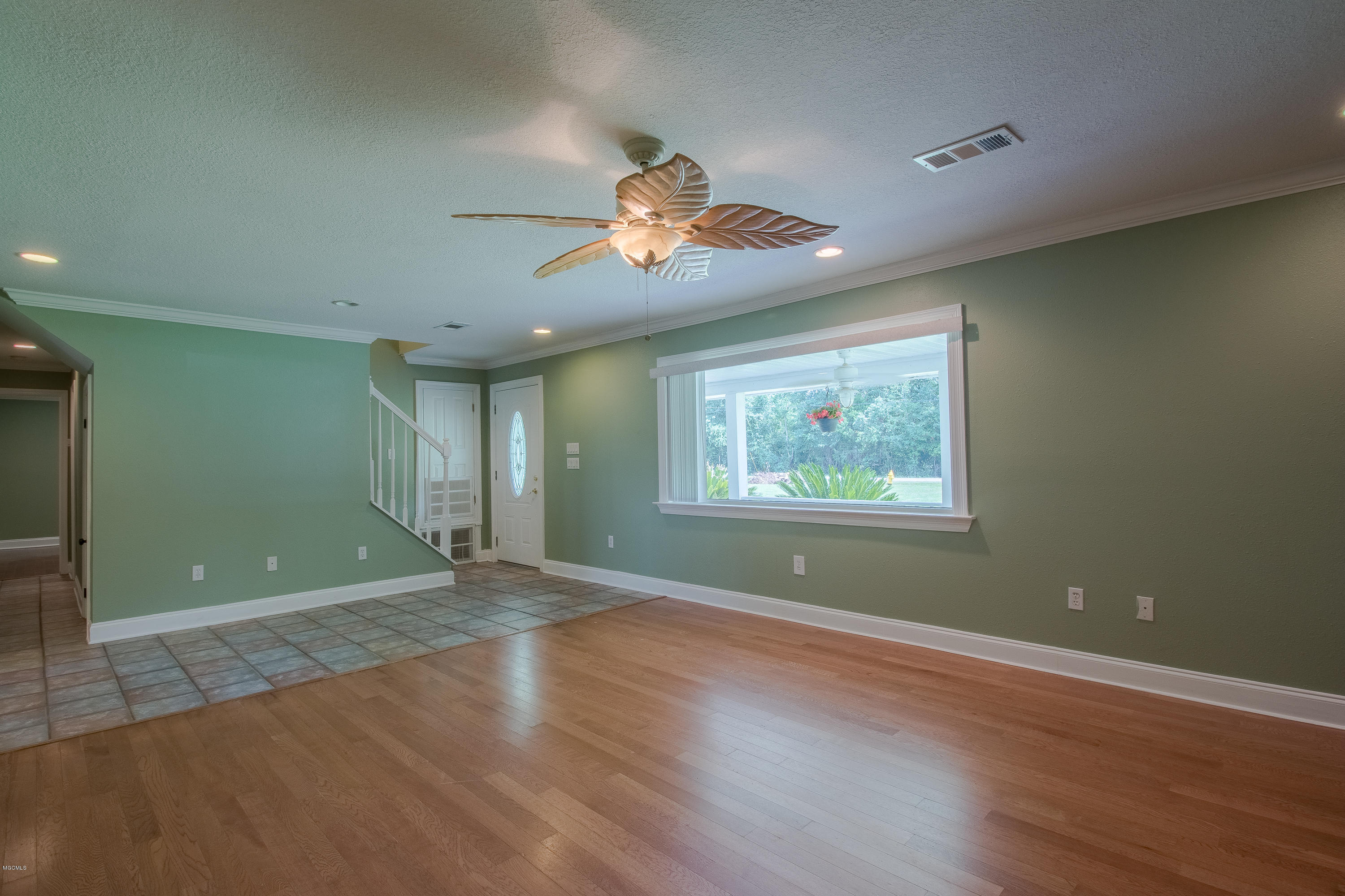 13482 John Clark Road Gulfport, MS 39503 - Photo 8 of 32 Living Room