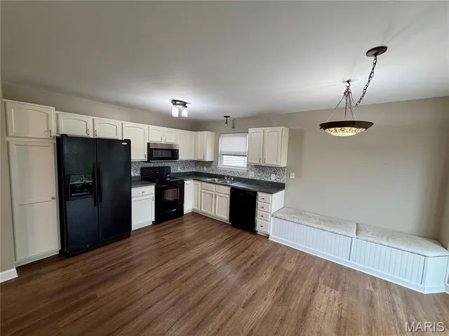 $310,000 | 907 Warrior Ridge Court, Warrenton, MO 63383