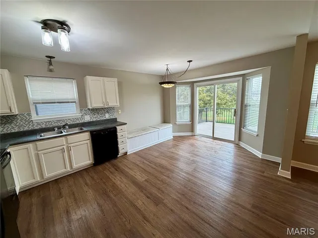 $310,000 | 907 Warrior Ridge Court, Warrenton, MO 63383