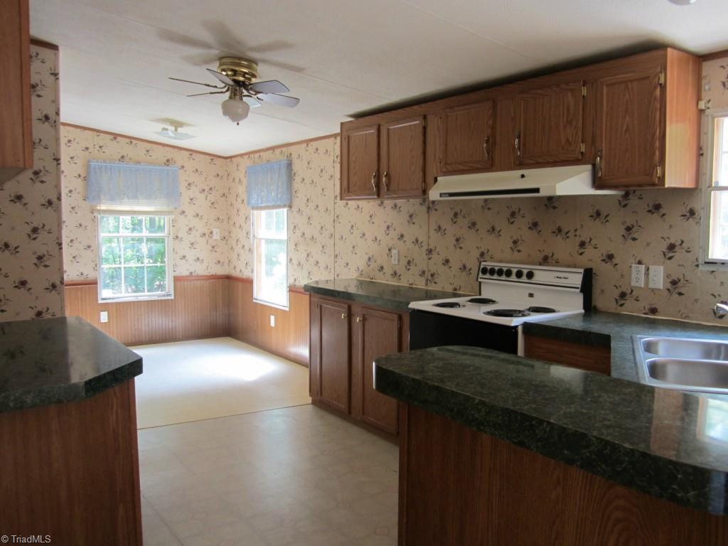 244 Oakview Road Linwood, NC 27299 - Photo 3 of 10 Gallery Image 3
