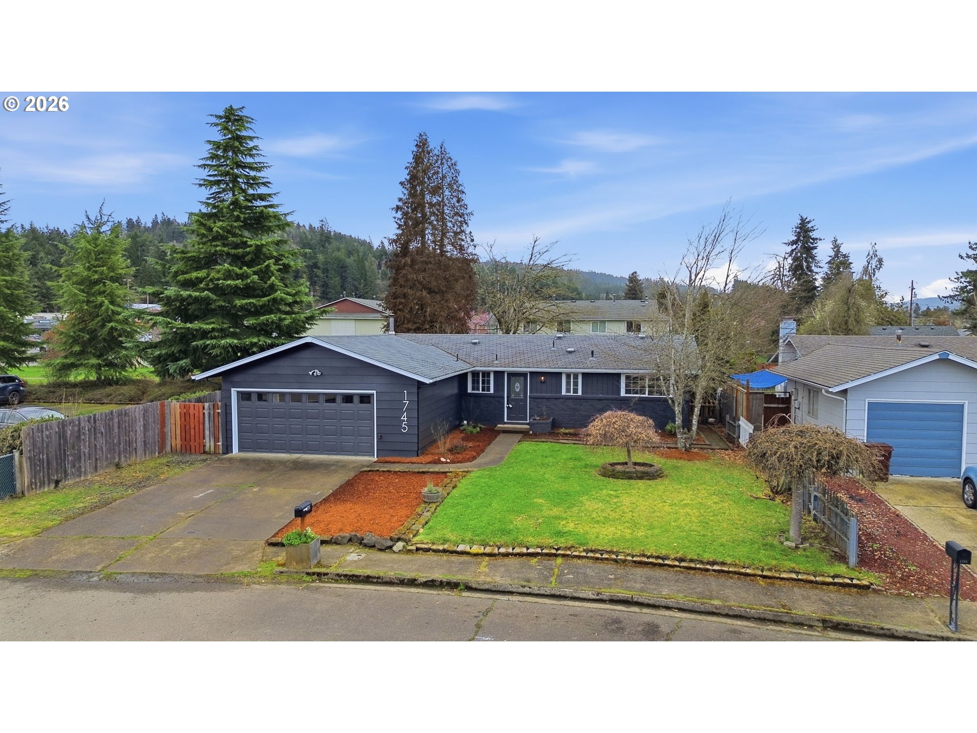 1745 East Grover Avenue Cottage Grove, OR 97424 - Photo 4 of 44