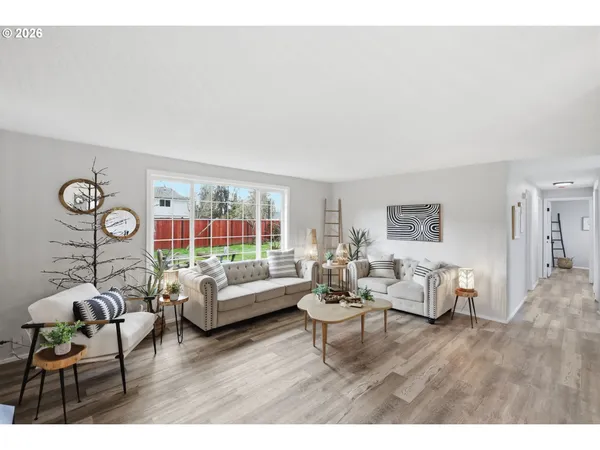 $359,900 | 1745 East Grover Avenue, Cottage Grove, OR 97424