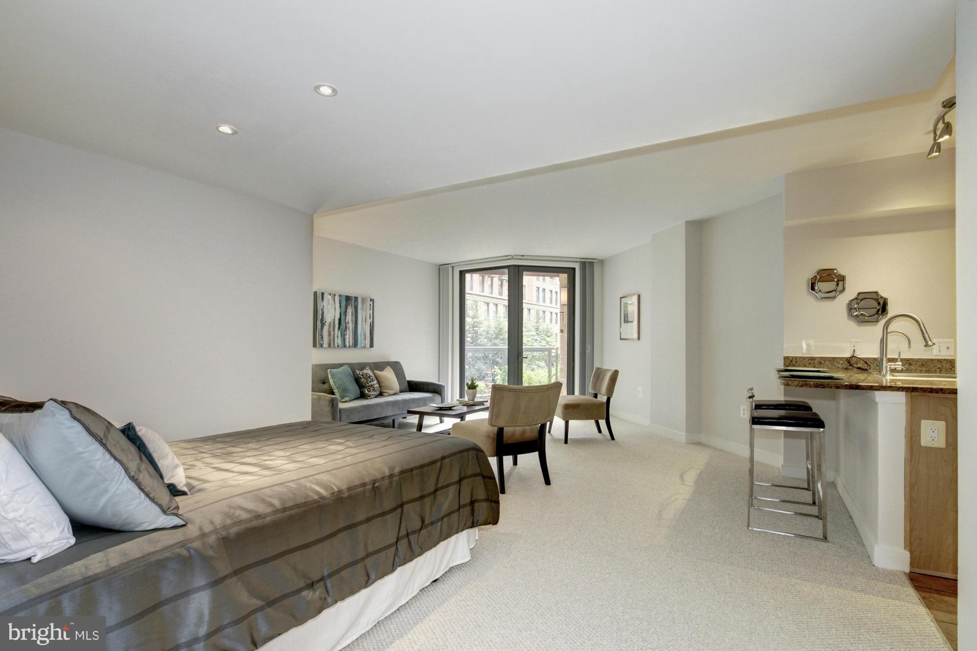 616 E Street Northwest, Unit 304 Washington, DC 20004 - Photo 12 of 28 Living area