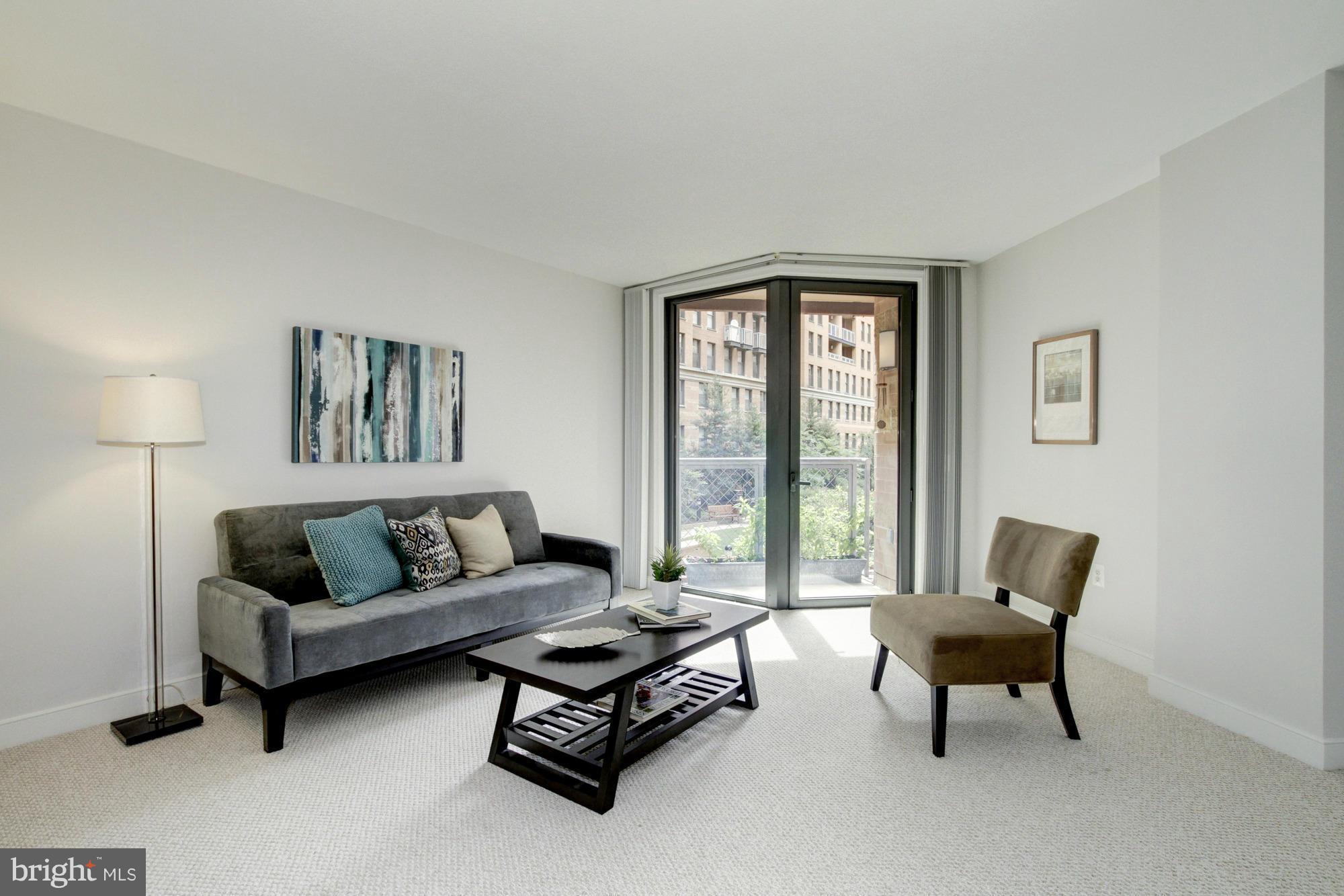 616 E Street Northwest, Unit 304 Washington, DC 20004 - Photo 7 of 28 Living Room