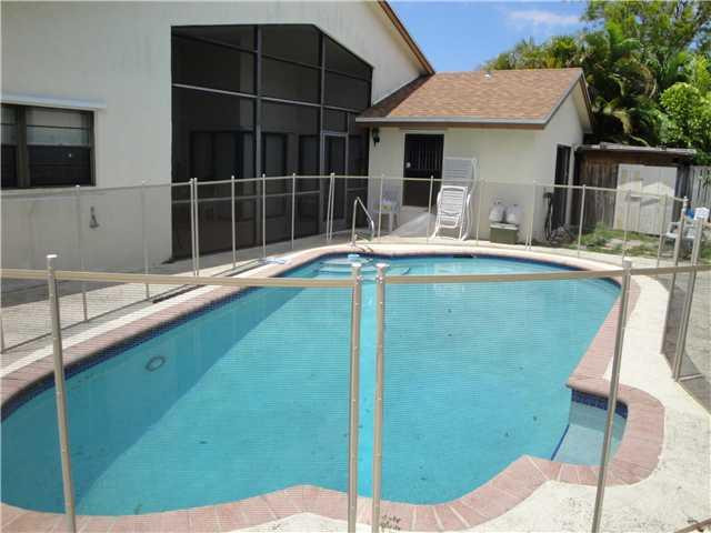 21050 Windemere Lane Boca Raton, FL 33428 - Photo 2 of 4 Pool